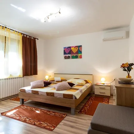Astra Vila Barban